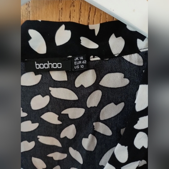 Boohoo Frill Hem Wrap Dress Sundress - Picture 3 of 3